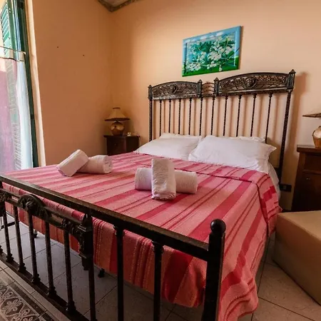 Holiday home Case Eoliane, Salina Brolo