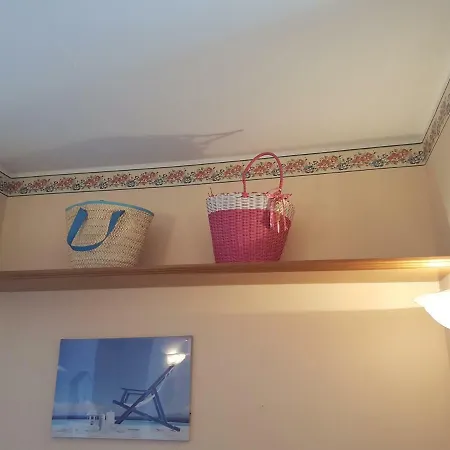 Case Eoliane, Salina Holiday home Brolo